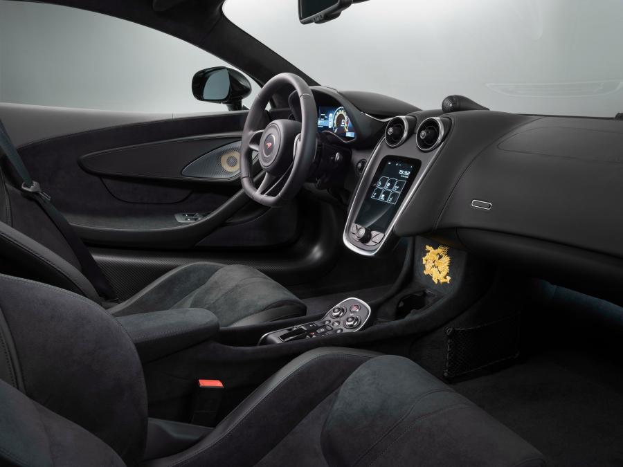 Интерьер McLaren MSO 570GT Cabbeen Collection 2018 года  (фото 7 из 8)